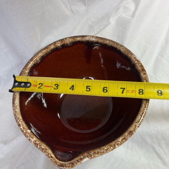 Vintage Hull Pottery Mixing Bowl 8” Lip Batter Bowl - Picture 4 of 7